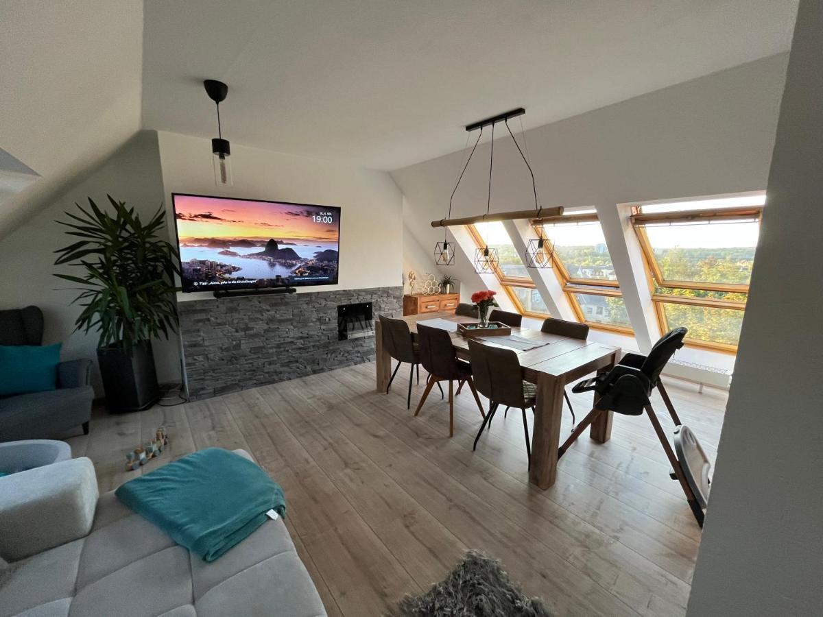105 Qm Neues Klimatisiertes Appartment Fuer Familien Privater Parkplatz Chemnitz Kültér fotó