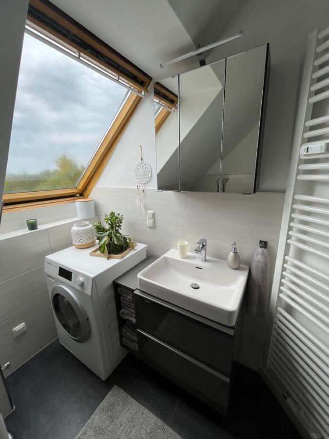 105 Qm Neues Klimatisiertes Appartment Fuer Familien Privater Parkplatz Chemnitz Kültér fotó